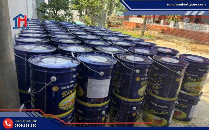 Sơn dầu Naco 122 với gam xám ghi trung tính