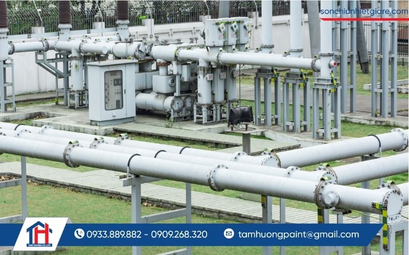 Sơn chịu nhiệt màu trắng ứng dụng trong hệ thống ống dẫn dầu được đặt ngoài trời