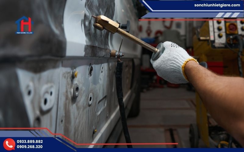 Xử lý bề mặt kim loại trước khi thi công sơn mạ kẽm lạnh Zinc Guard